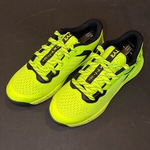 TYR Unisex CXT-1 Turf Trainer Limited Edition Attak Yellow Size M5.5/W7